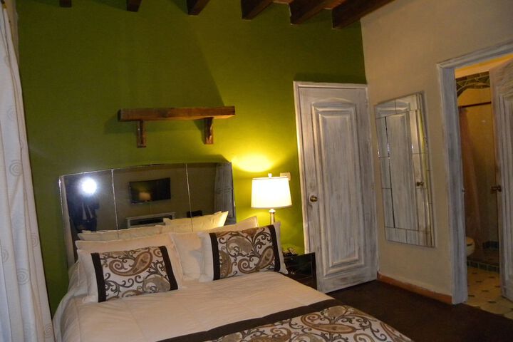 Room 4 of 71