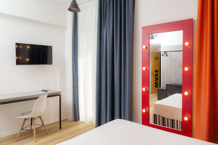 Room 5 of 25