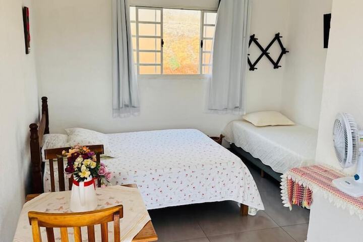 Room 2 of 75