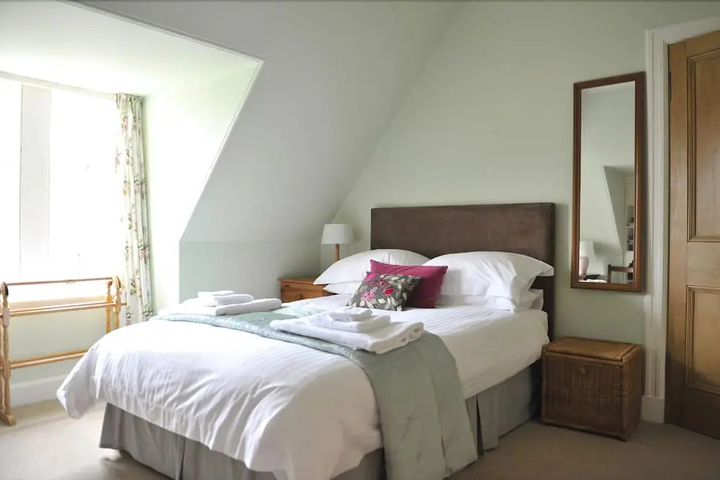 guest_rooms
