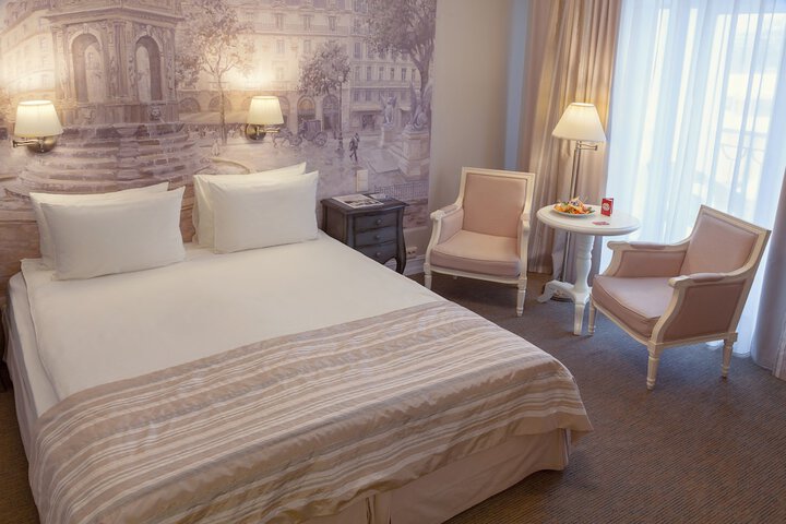 Room 15 of 78