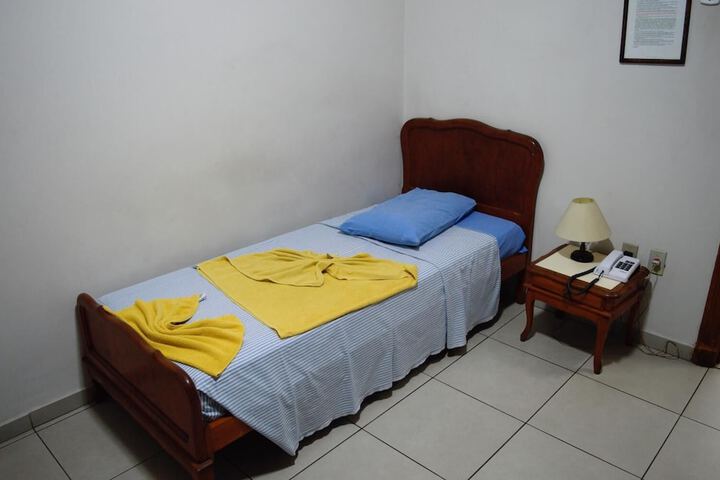 Room 14 of 43