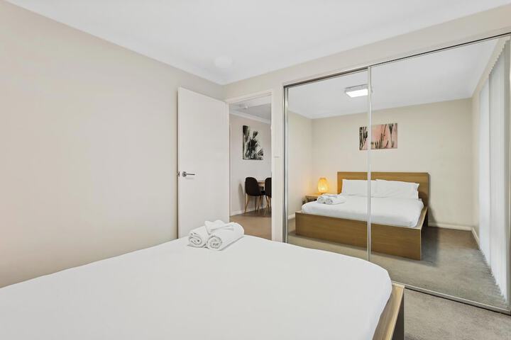Room 3 of 38