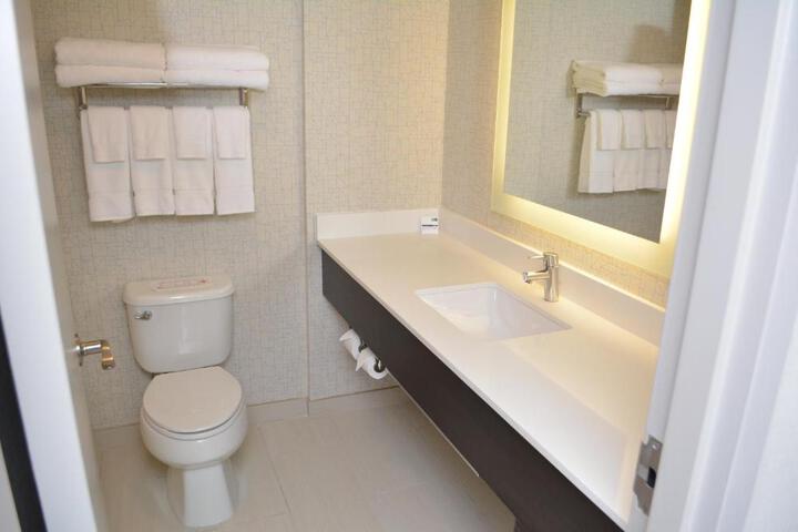 Standard Room, King or Two Doubles (1 of 2)