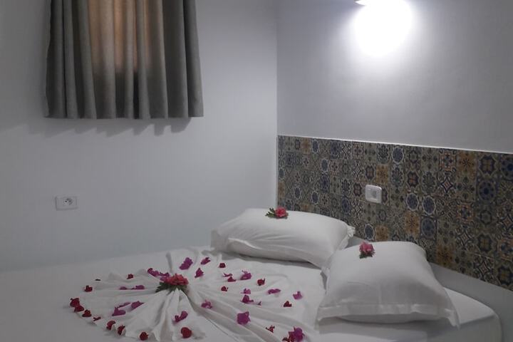 Room 3 of 26
