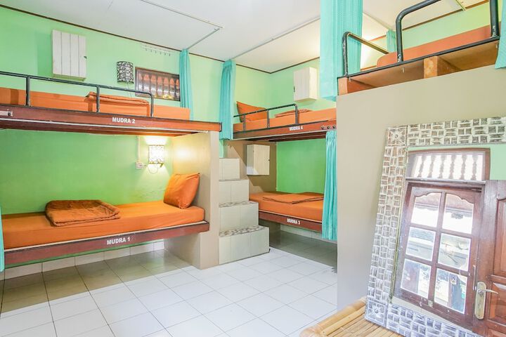 Room 19 of 54