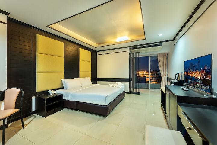 Room 22 of 78