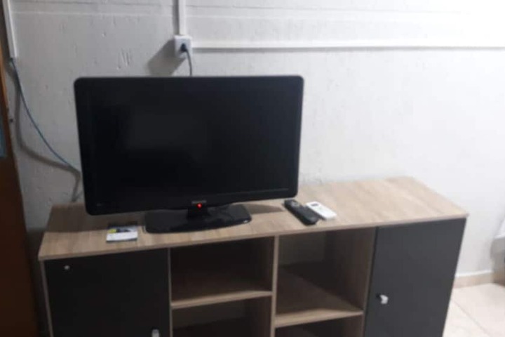 Room 2 of 18