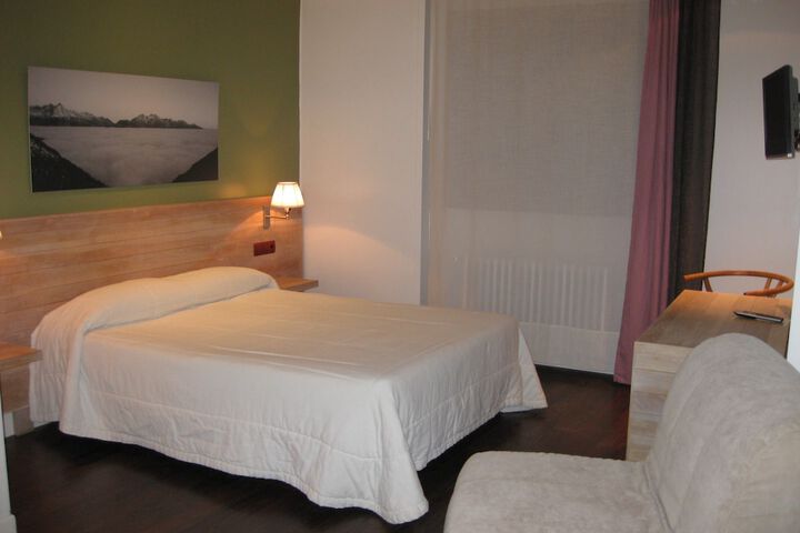 Room 3 of 56