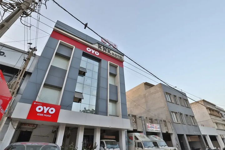 OYO 40663 Knk Hotel