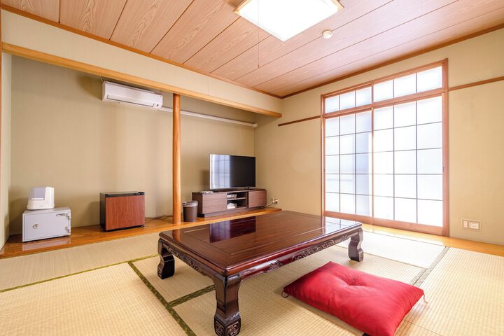 Room 7 of 56