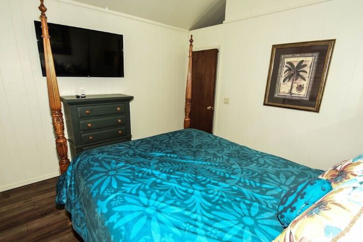Room 12 of 917