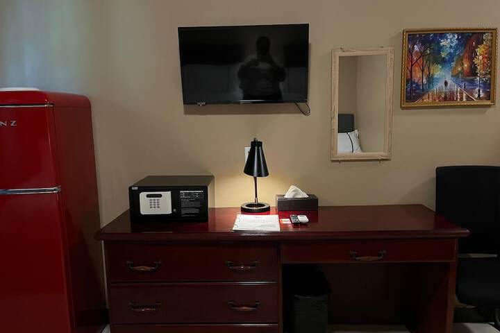 Room 10 of 15