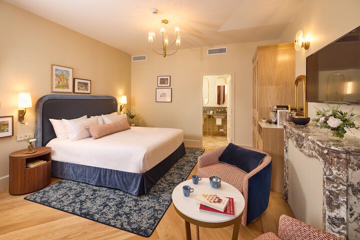 Room 34 of 192