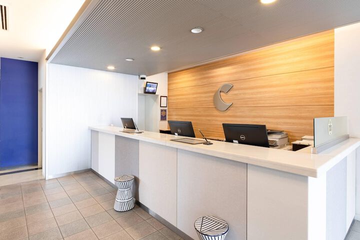 Entrance & Lobby