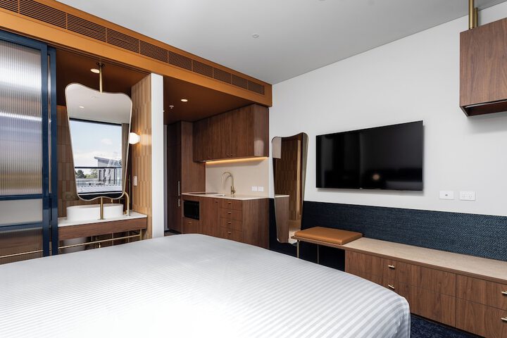 Room 4 of 101