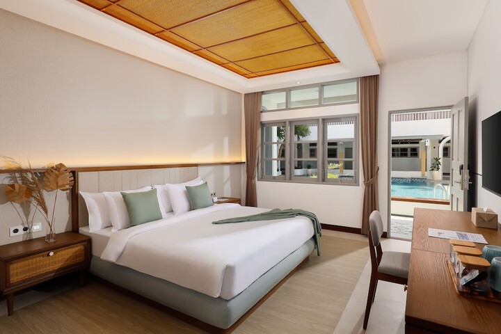 Room 4 of 26