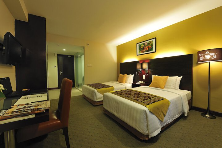 Room 5 of 68