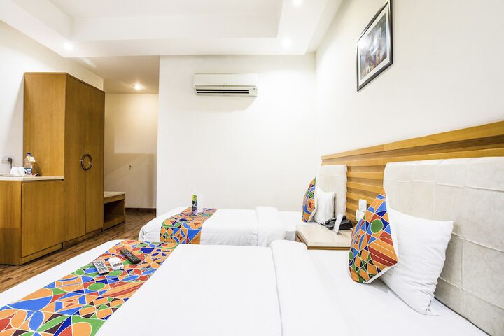 Room 15 of 25
