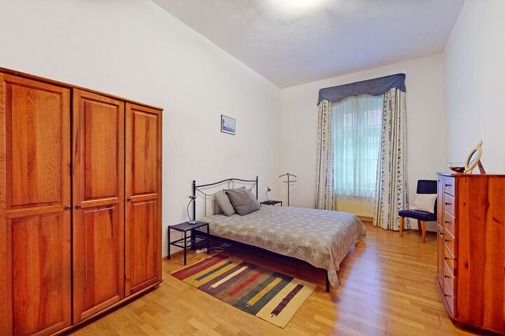 Room 7 of 31