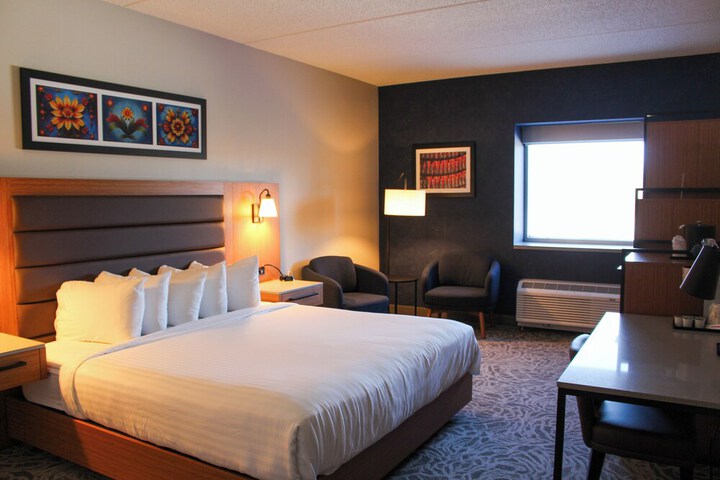 Room 8 of 17