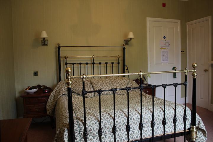 Room 36 of 74