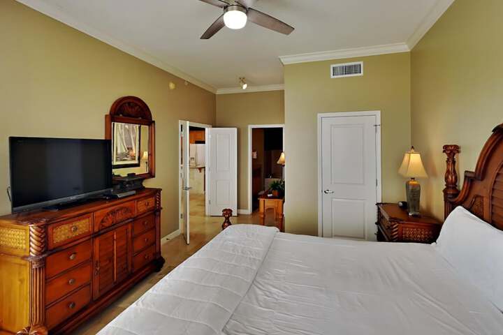 Room 6 of 107