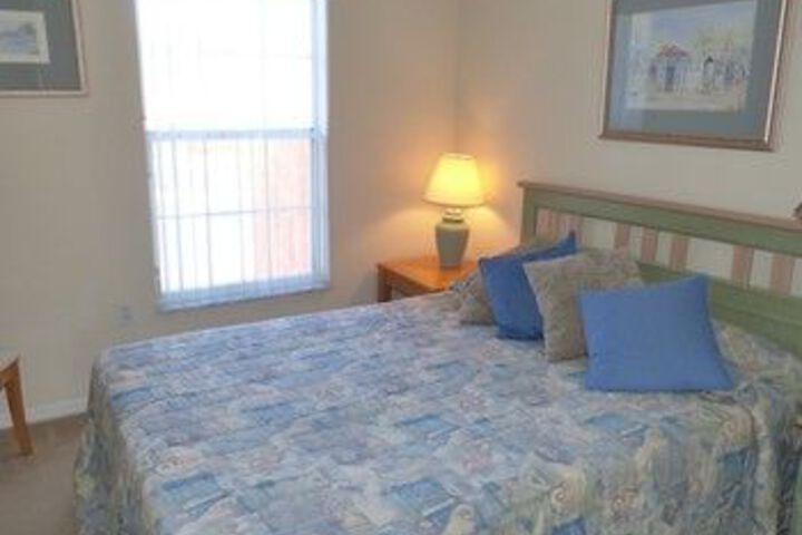Room 10 of 26