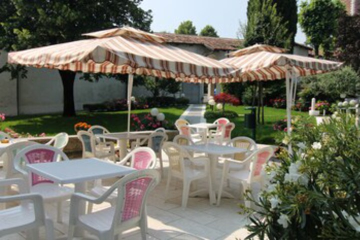 Terrace/Patio 18 of 20
