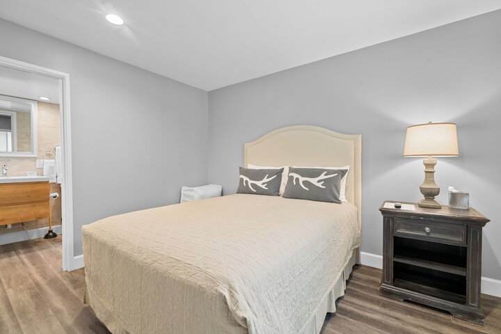 Room 12 of 79