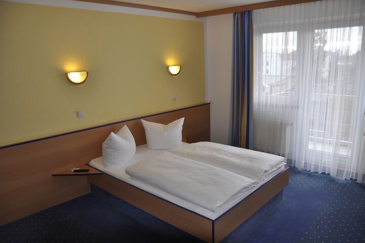 Room 7 of 34