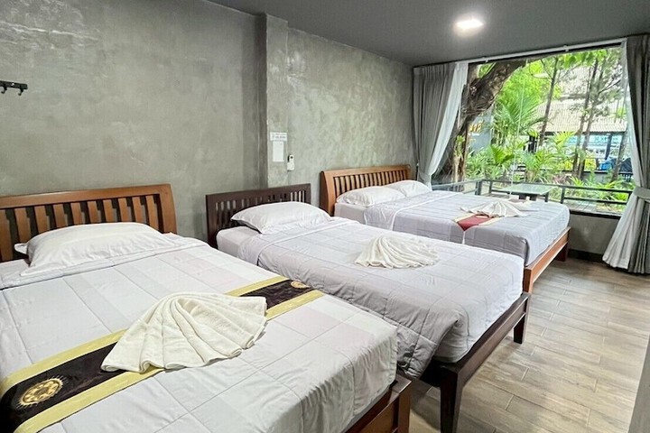 Room 25 of 72