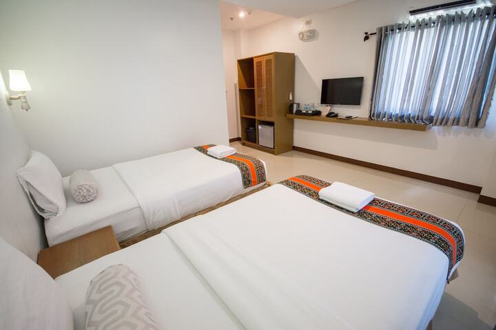 Room 13 of 92