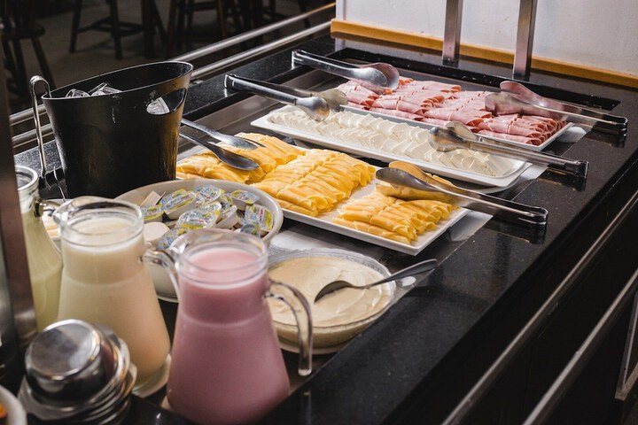 Breakfast/Coffee Service 33 of 50