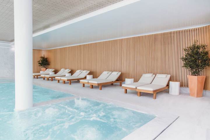 Pool 63 of 139
