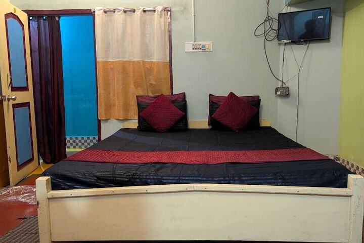 Room 14 of 21