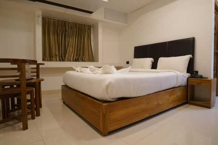 Room 21 of 32