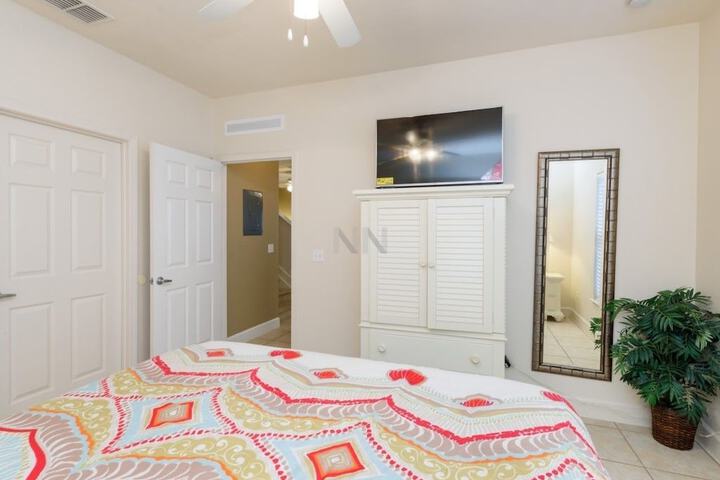 Room 8 of 21