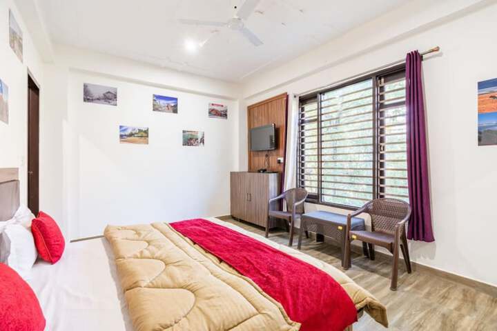 Room 2 of 11