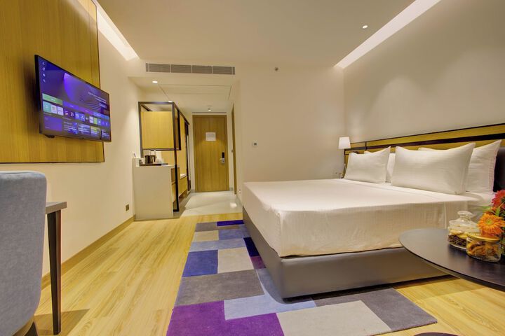 Room 17 of 117