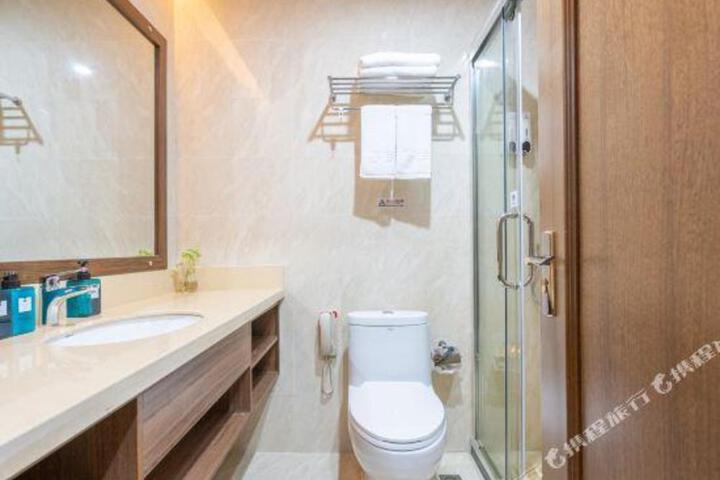 Four Seasons Sunshine Hotel (Ningbo High-tech Store)
