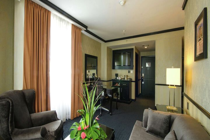 Room 16 of 64