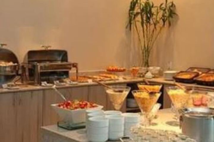 Breakfast/Coffee Service 8 of 29