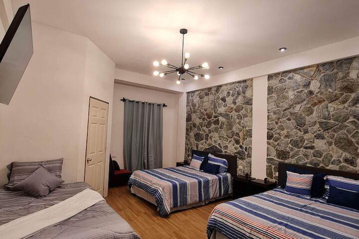 Room 10 of 21