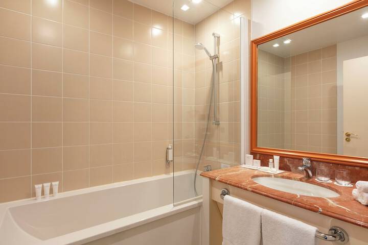 Clean Restrooms