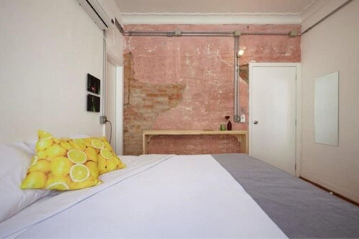 Room 13 of 82