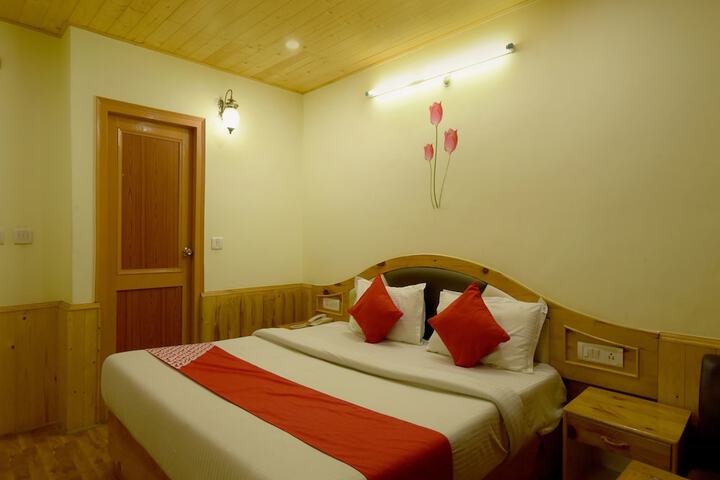 Room 9 of 20