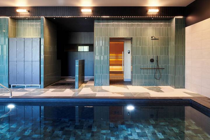 Pool 32 of 62
