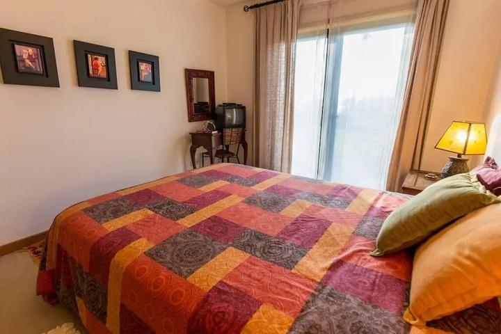 Room 2 of 25