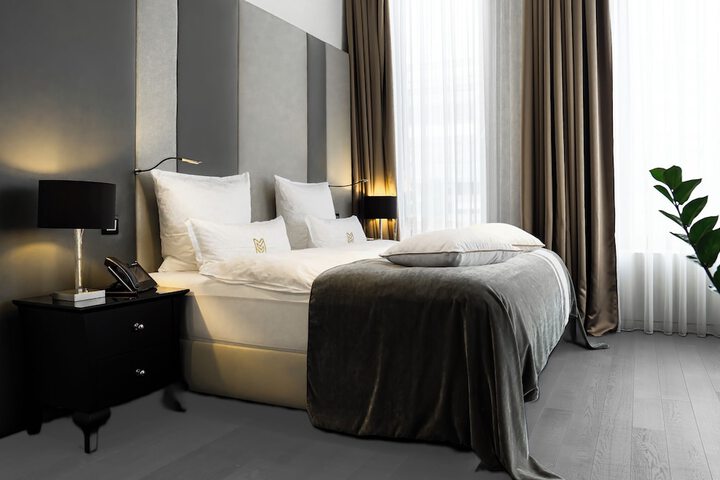 Room 17 of 47